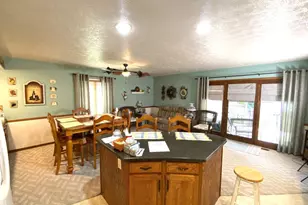 310 Woodview Dr, Bellefontaine, OH 43311 - Photo 7