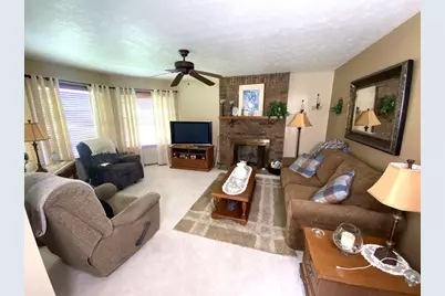 310 Woodview Drive, Bellefontaine, OH 43311 - Photo 3