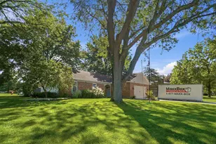 924 Aster Dr, Wapakoneta, OH 45895 - Photo 3