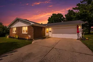 803 Ridgeview Dr, Bellefontaine, OH 43311 - Photo 1
