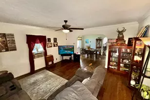 407 W 1st St, Arcanum, OH 45304 - Photo 5