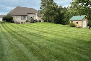 2550 Meadowpoint Dr, Troy, OH 45373 - Photo 7