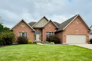 2550 Meadowpoint Dr, Troy, OH 45373 - Photo 3