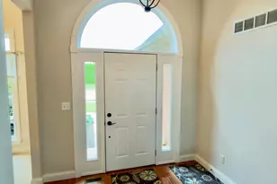 2550 Meadowpoint Dr, Troy, OH 45373 - Photo 11