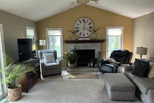 1917 Cheshire Dr, Saint Marys, OH 45885 - Photo 5