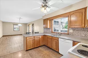 1309 Mohican Trail, Wapakoneta, OH 45895 - Photo 15
