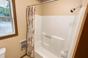 218 Harrison St, Kenton, OH 43326 - Photo 9