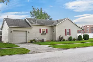 322 N Ash St, Celina, OH 45822 - Photo 5