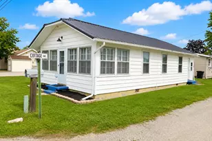9004 Walnut St, Lakeview, OH 43331 - Photo 3