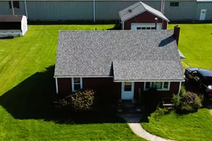 617 E Pike St, Jackson Center, OH 45334 - Photo 3