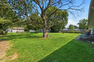 426 W Montford Ave, Ada, OH 45810 - Photo 23
