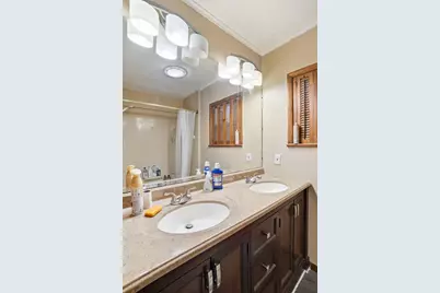 426 W Montford Avenue, Ada, OH 45810 - Photo 15