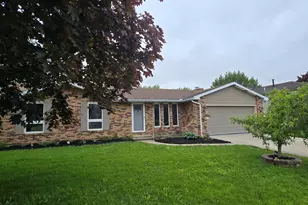 905 Canterbury Dr, Celina, OH 45822 - Photo 3
