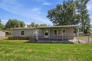 4748 Walker St, Springfield, OH 45505 - Photo 1