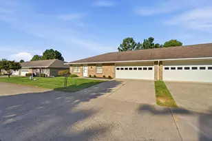 4885 E Brannan Dr, Springfield, OH 45502 - Photo 3