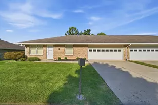 4885 E Brannan Dr, Springfield, OH 45502 - Photo 1