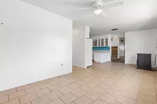2430 W Choctaw Dr, London, OH 43140 - Photo 7
