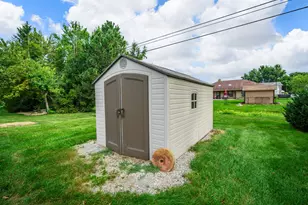 1131 Cloverdale Dr, Troy, OH 45373 - Photo 35