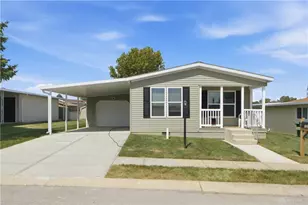 125 S Point Dr, Fairborn, OH 45324 - Photo 1