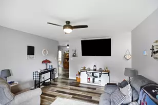 7335 Cosner Dr, Dayton, OH 45424 - Photo 9