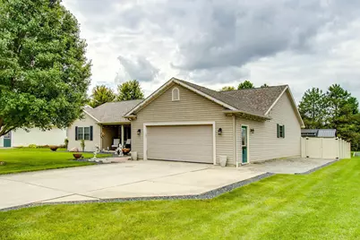1417 Apache Trail, Wapakoneta, OH 45895 - Photo 3