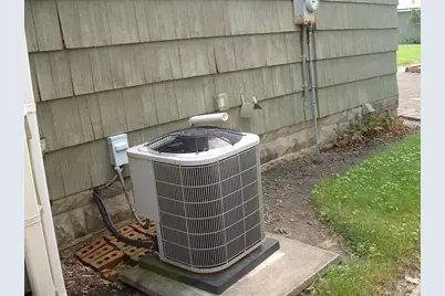 503 E Mechanic Street, Wapakoneta, OH 45895 - Photo 7