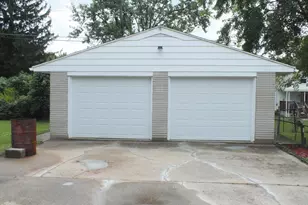2108 Gipsy Dr, Dayton, OH 45414 - Photo 3