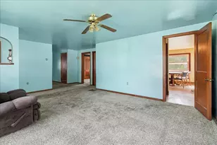 212 E Auburn Ave, Bellefontaine, OH 43311 - Photo 11
