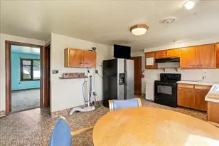 212 E Auburn Ave, Bellefontaine, OH 43311 - Photo 17
