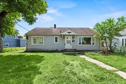 212 E Auburn Avenue, Bellefontaine, OH 43311 - Photo 1