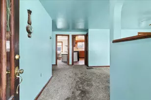 212 E Auburn Ave, Bellefontaine, OH 43311 - Photo 7