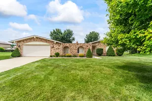 845 Burnside Dr, Tipp City, OH 45371 - Photo 1