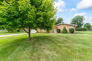 845 Burnside Dr, Tipp City, OH 45371 - Photo 3