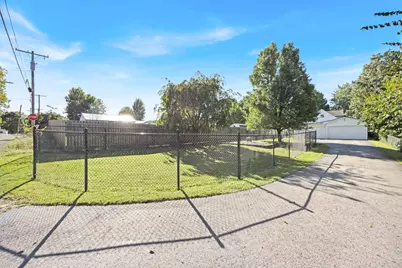 533 E Chillicothe Avenue, Bellefontaine, OH 43311 - Photo 15