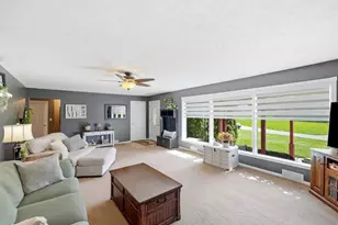 186 Meadow Ln, Springfield, OH 45505 - Photo 7