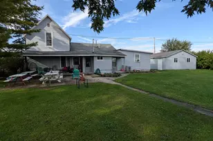 115 Ashland Ave, Wapakoneta, OH 45895 - Photo 3