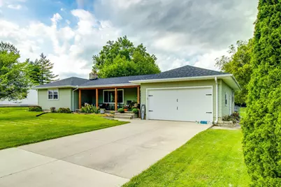 6 E Silver Street, Wapakoneta, OH 45895 - Photo 3