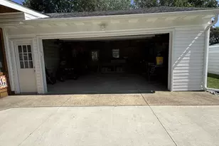 200 Chandler Ave, London, OH 43140 - Photo 3