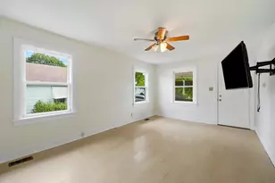 1017 Weng Ave, Dayton, OH 45420 - Photo 11