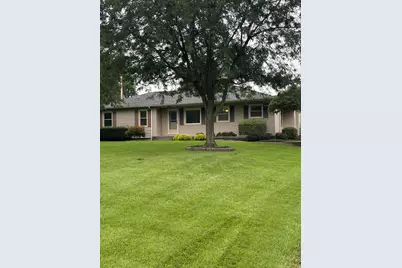808 Kelley Drive, Wapakoneta, OH 45895 - Photo 1