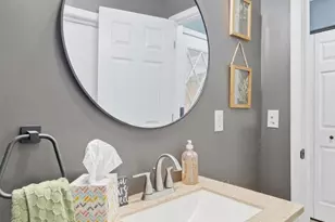 605 Dearbaugh Ave, Wapakoneta, OH 45895 - Photo 29