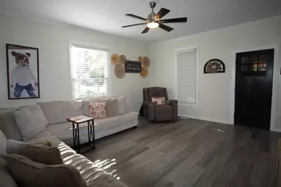210 E Mechanic Street, Wapakoneta, OH 45895 - Photo 11