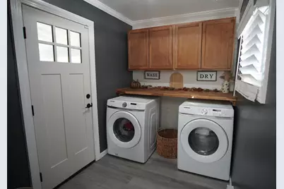 210 E Mechanic Street, Wapakoneta, OH 45895 - Photo 35