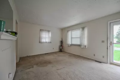 2450 Mayfair Drive, Springfield, OH 45505 - Photo 5