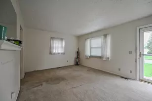 2450 Mayfair Dr, Springfield, OH 45505 - Photo 5