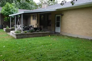 1390 Michaels Rd, Tipp City, OH 45371 - Photo 9