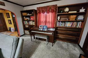 261 N Spruce St, Saint Marys, OH 45885 - Photo 9