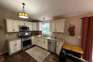 400 Highview Dr, Bellefontaine, OH 43311 - Photo 5