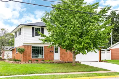 1013 W Lake Avenue, New Carlisle, OH 45344 - Photo 3