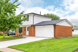 1013 W Lake Ave, New Carlisle, OH 45344 - Photo 1